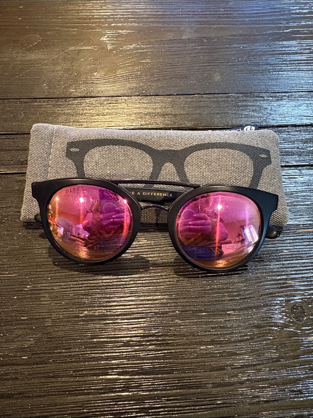 Diff Eyewear Black Frame Sunglasses with Pink Mirrored Lenses